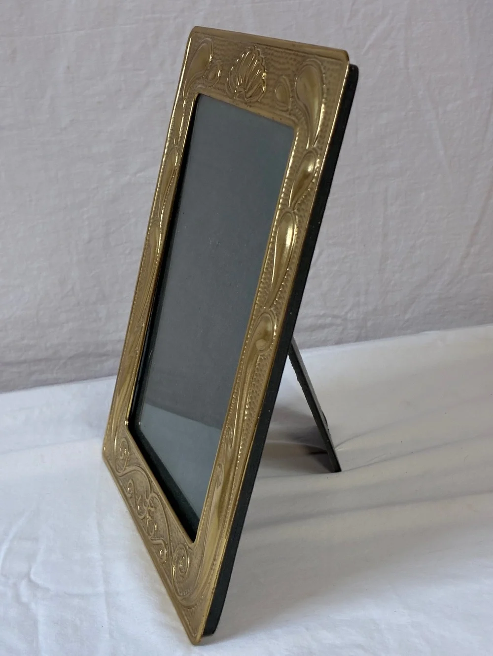 Vintage Gold Tone Decorative pressed metal Photo Frame